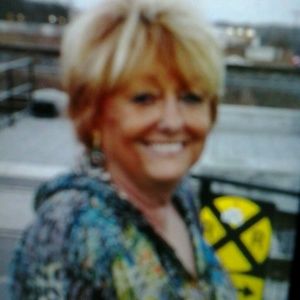 Meet your Posher, Sharon